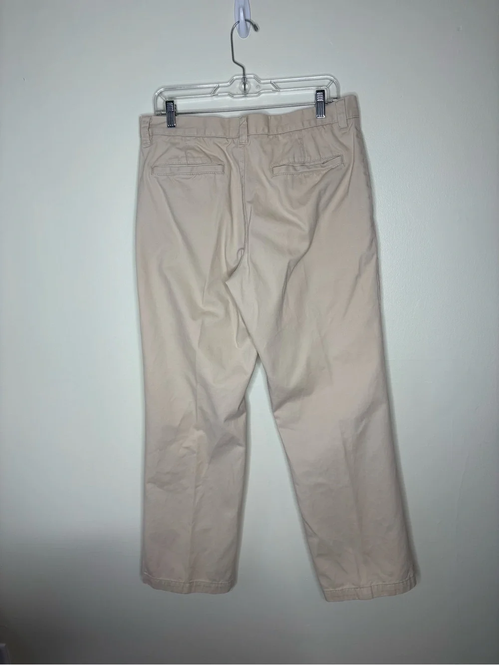 Old Navy Men’s Classic Khakis 100% cotton cream tan pants 34 x 32